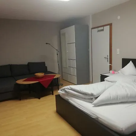 Family Schweng דירה